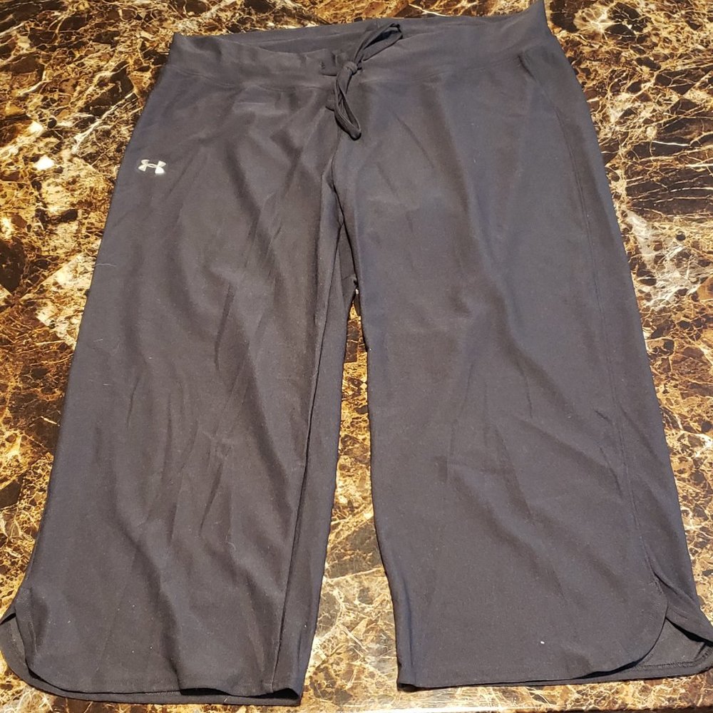 Under Armour - Black Workout Capri Pants